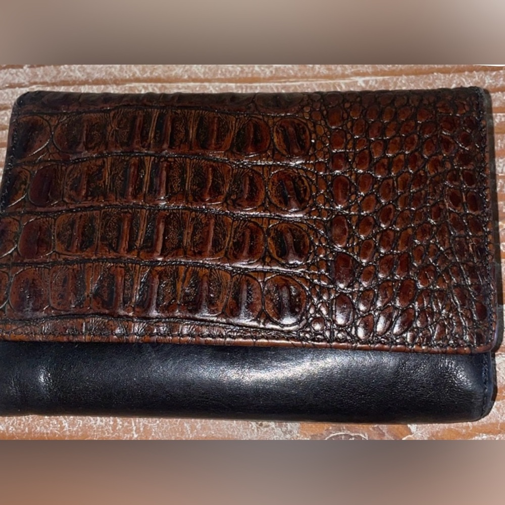 Brahmin Vintage Leather Black/brown Croc 10 card slots, I’d pocket Billf…